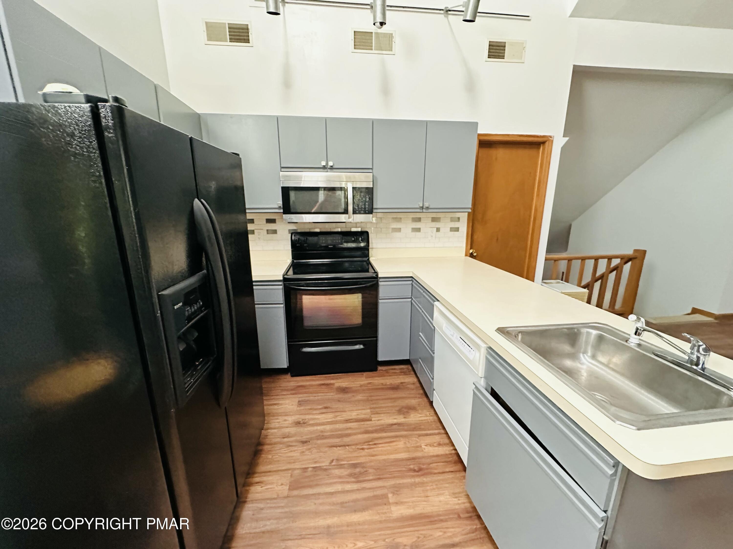 High Crest Rd, Canadensis, PA 18325 #1
