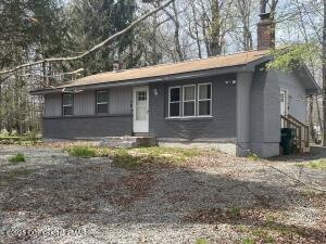 Briarcliff Ter, Tobyhanna, PA 18466