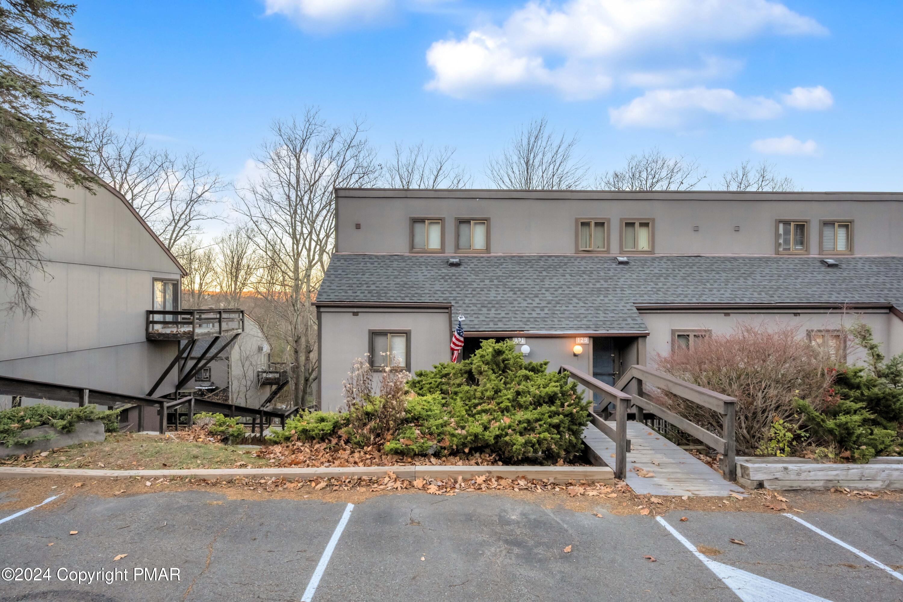 Cross Country Ln, Tannersville, PA 18372