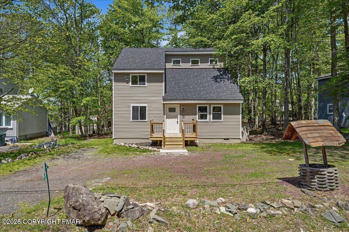 Periwinkle Dr, Tobyhanna, PA 18466