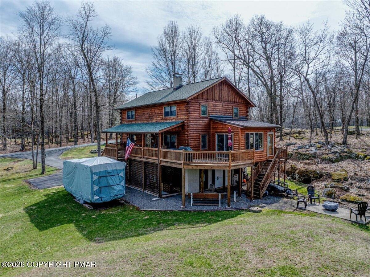 Summit Dr, Greentown, PA 18426