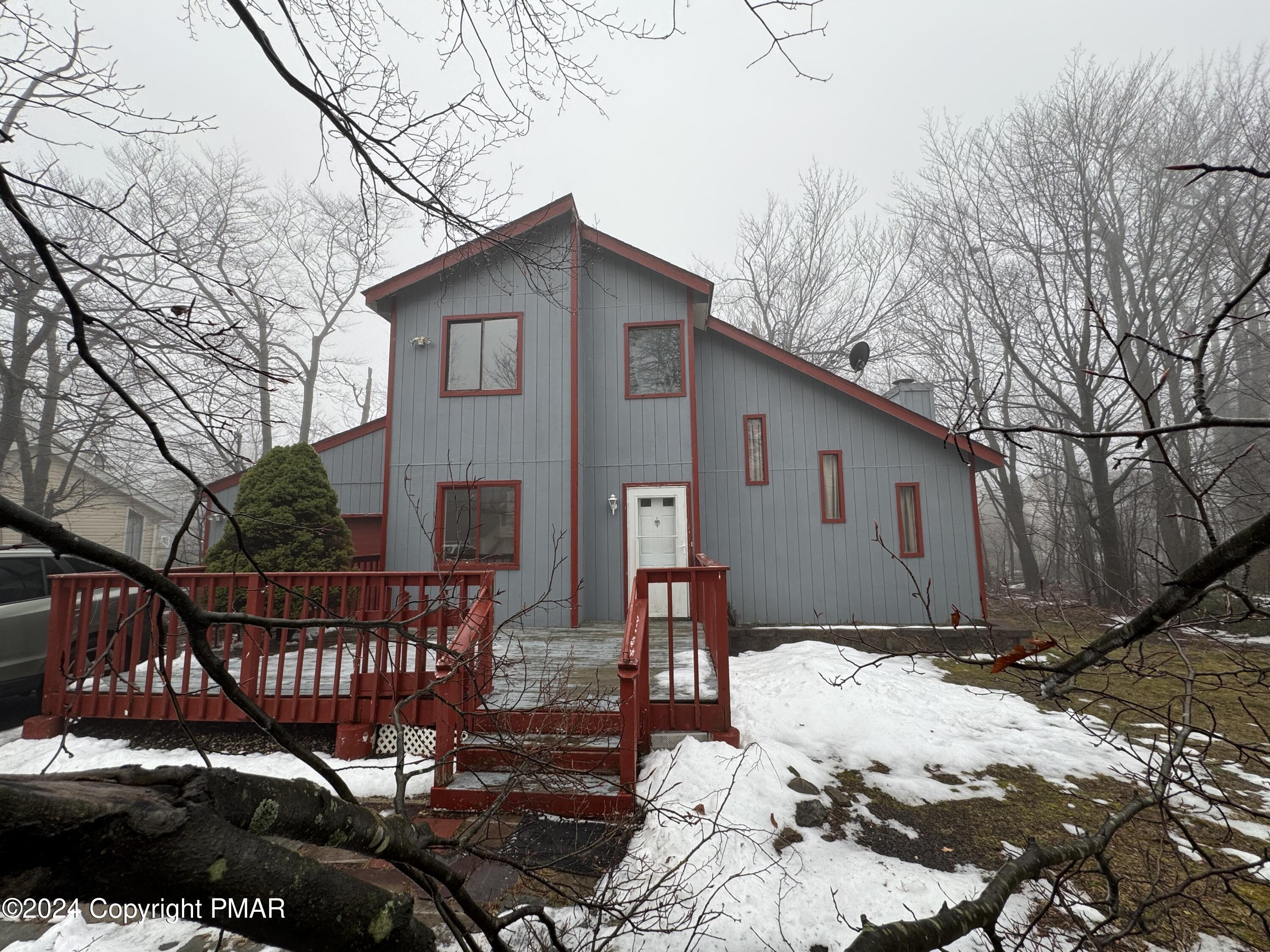 Buttonwood Ct, Tobyhanna, PA 18466