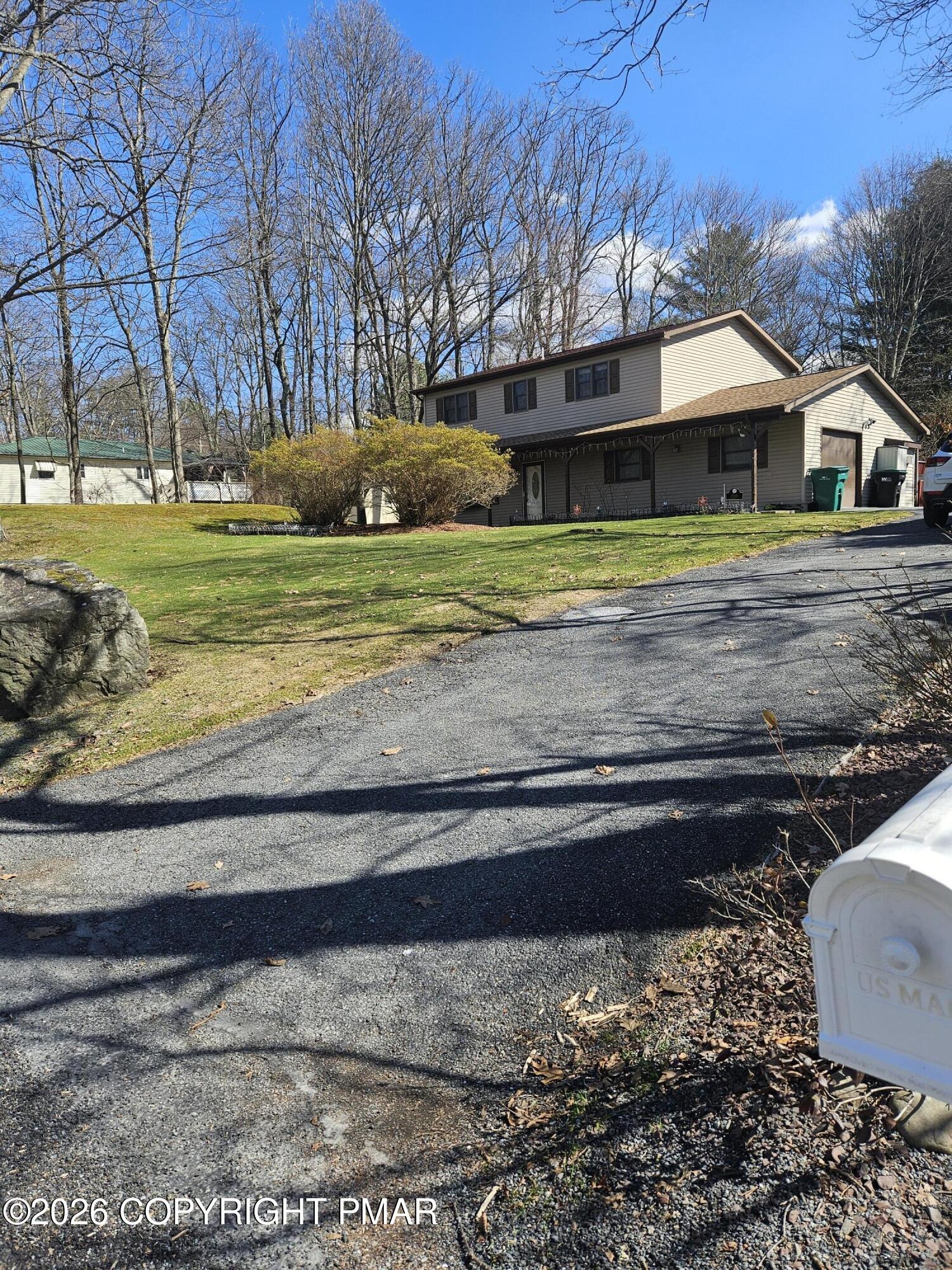 Tanbark Ln, Tannersville, PA 18372