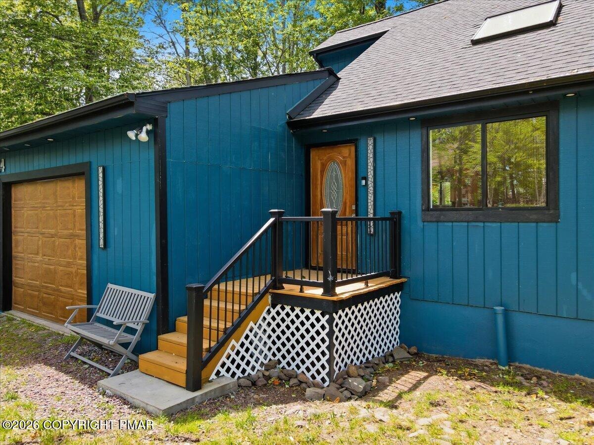 Deerfield Rd, Tobyhanna, PA 18466