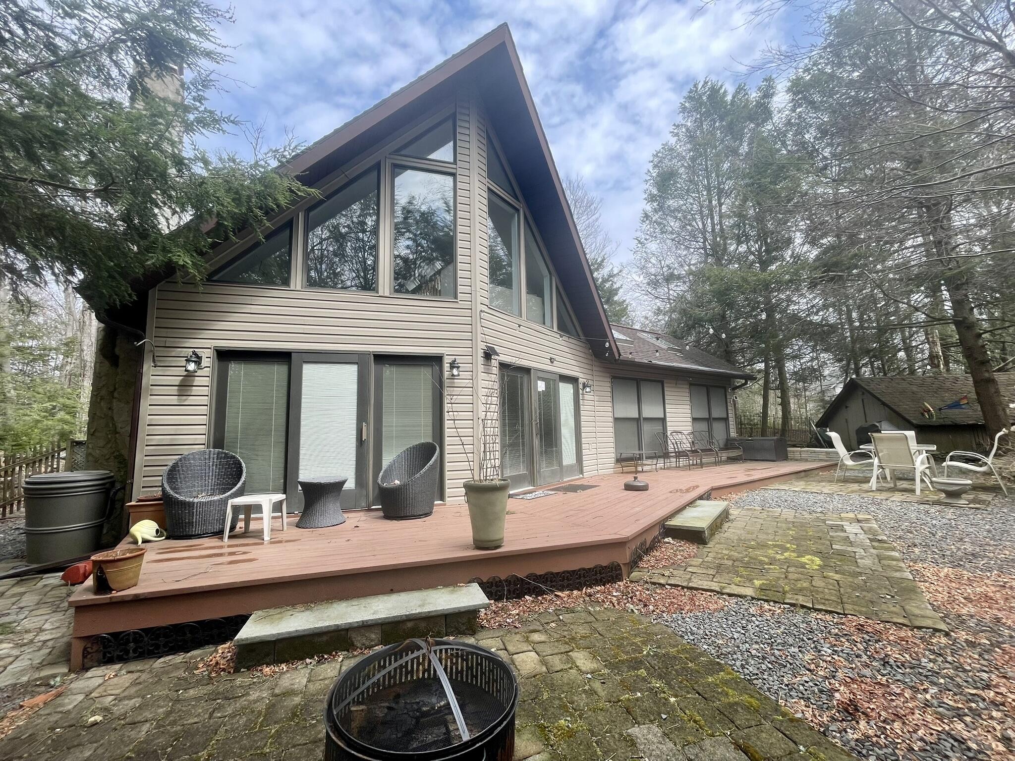 Hounds Ear Rd, Tobyhanna, PA 18466